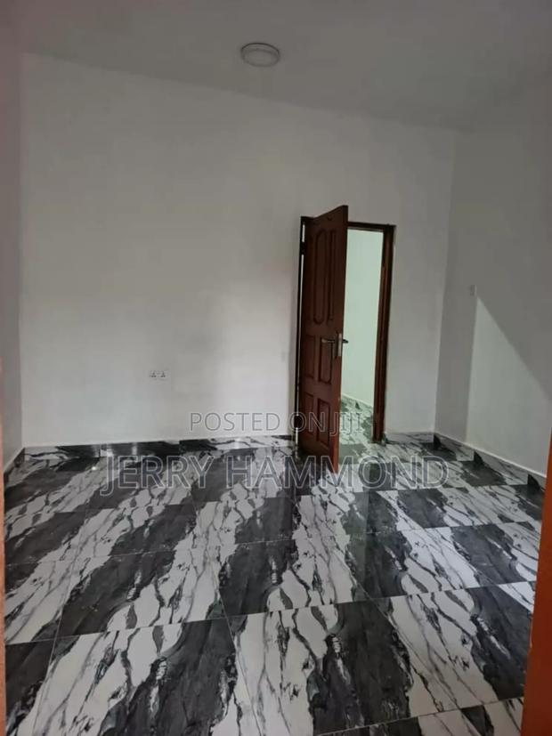 1bdrm Apartment in Bush Road, Teshie for rent · Photo 3