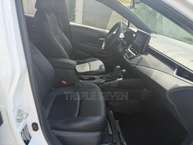 Toyota Corolla LE 2021 White