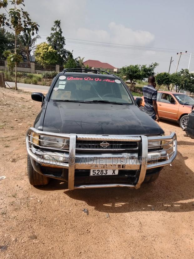 Nissan Pathfinder 1999 Black