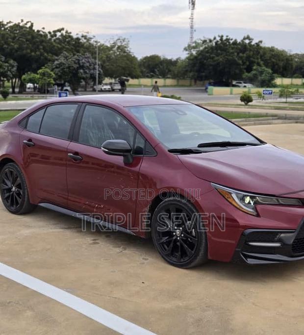 Toyota Corolla SE 2022 Burgundy