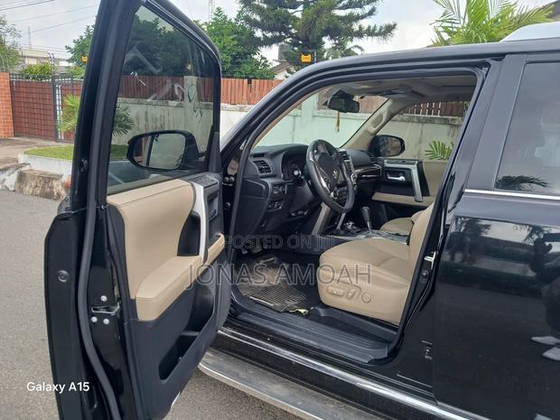 Toyota 4-Runner Limited 4WD 2024 Black