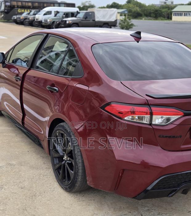 Toyota Corolla SE 2022 Burgundy