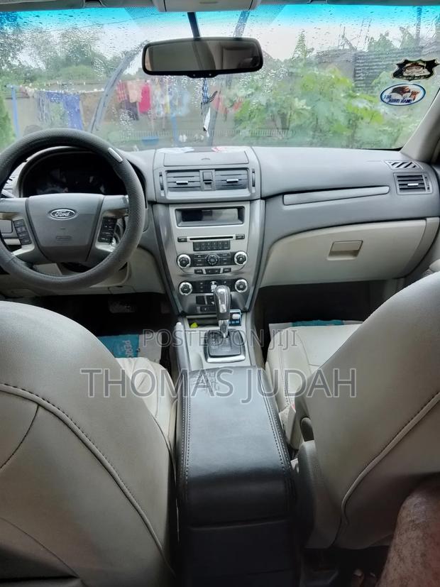 Ford Fusion 2010 Red