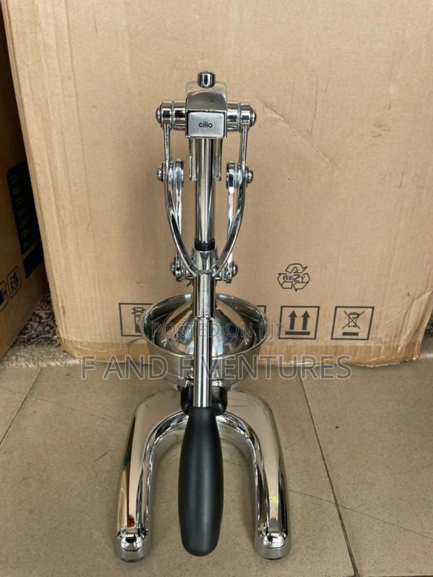 Black Commercial Juicer - Uk photo 5