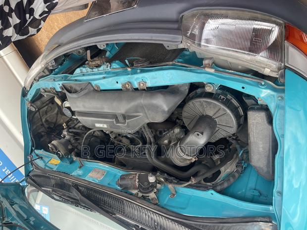Toyota HiAce 2010 photo 7