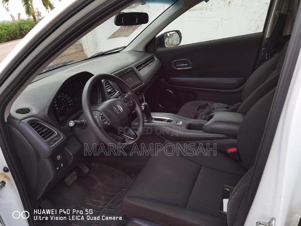 Honda HR-V 4dr SUV (1.5L 4cyl CVT) 2016 White