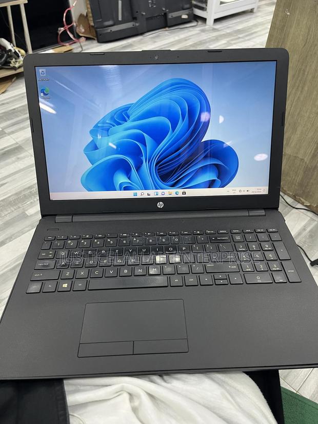 Laptop HP 15 4GB AMD Ryzen 3 HDD 500GB