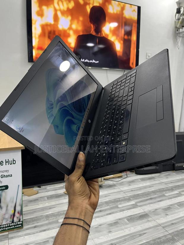 Laptop HP 15 4GB AMD Ryzen 3 HDD 500GB photo 2