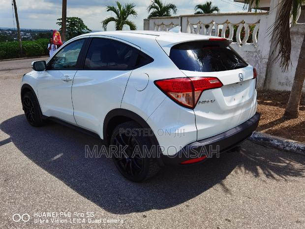 Honda HR-V 4dr SUV (1.5L 4cyl CVT) 2016 White