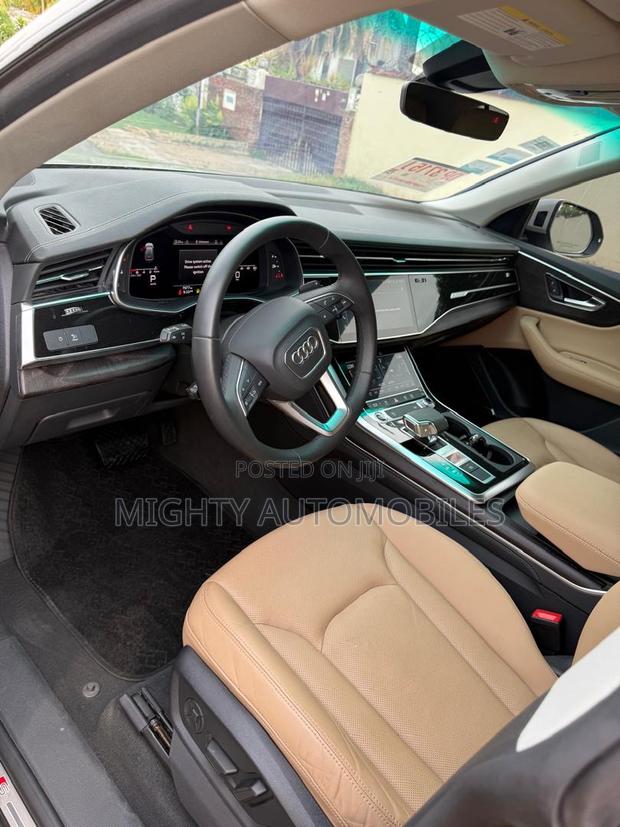 Audi Q8 Premium Plus 2023 White