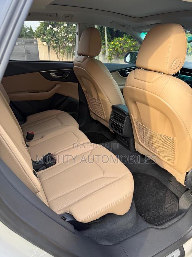 Audi Q8 Premium Plus 2023 White