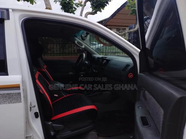 Toyota Hilux 3.0 D-4D 4x4 2013 White