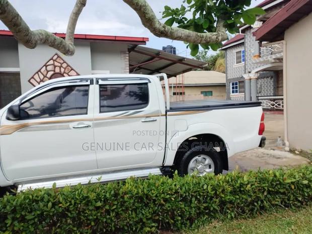 Toyota Hilux 3.0 D-4D 4x4 2013 White