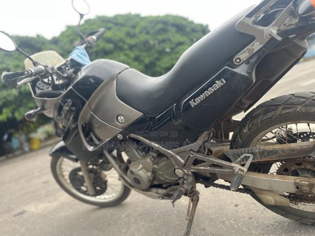 Kawasaki Bike 2002 Black · Photo 2