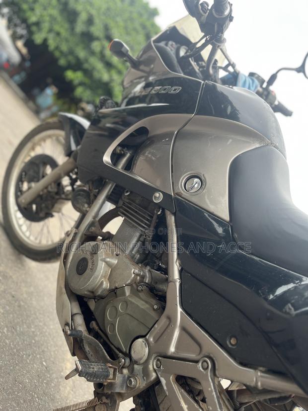 Kawasaki Bike 2002 Black · Photo 1