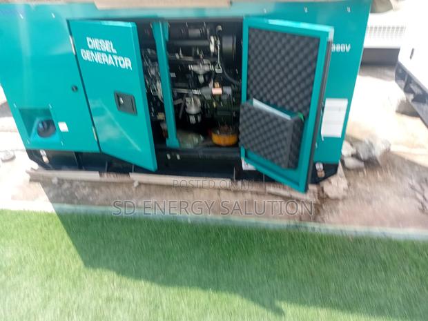 Heavy-Duty Power Generator Perkins · Photo 2