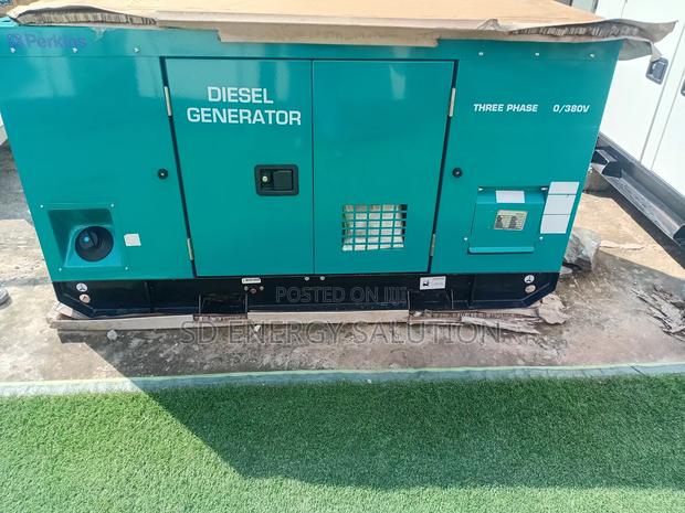 Low-Noise Power Generator Perkins · Photo 2