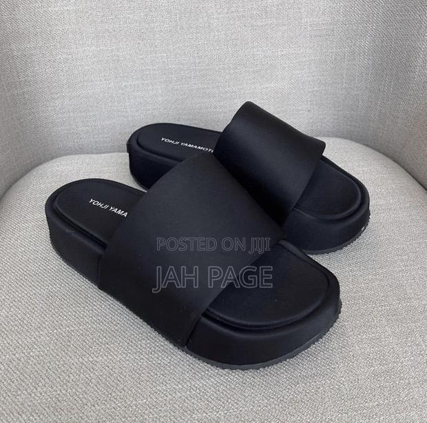 Y-3 Slippers photo 2