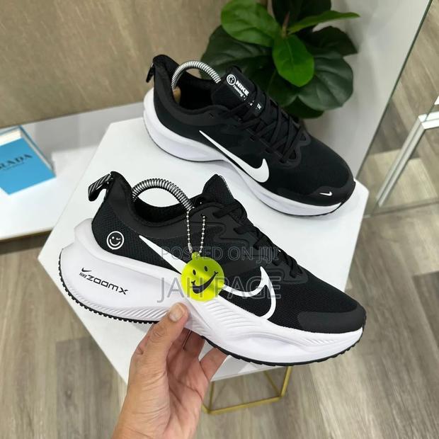 Nike Zoom Runner Sneakers photo 2
