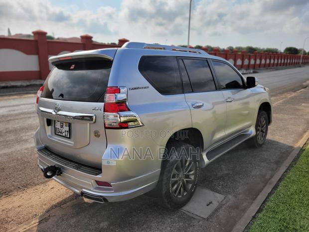 Toyota Land Cruiser Prado 2014 Silver