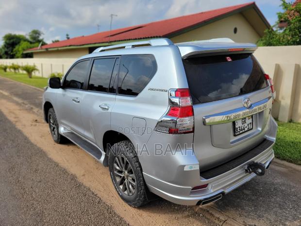 Toyota Land Cruiser Prado 2014 Silver