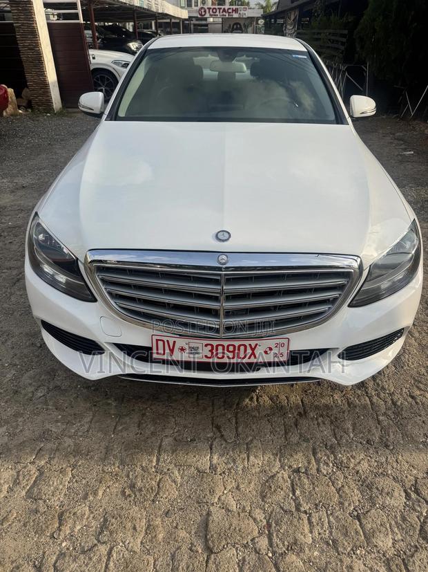 Mercedes-Benz C300 Luxury 4matic Sedan AWD (2.0L 4cyl 7A) 2017 White