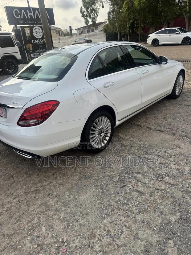 Mercedes-Benz C300 Luxury 4matic Sedan AWD (2.0L 4cyl 7A) 2017 White