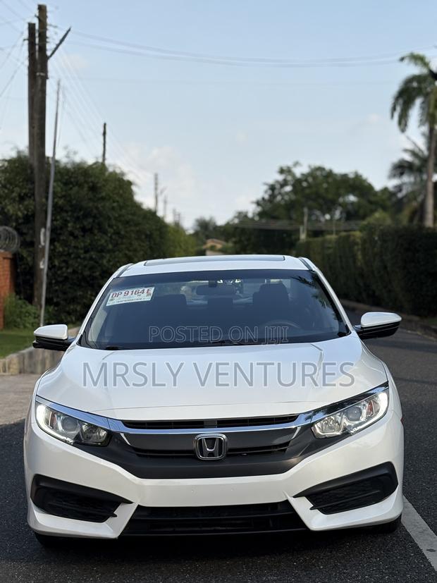 Honda Civic EX Sedan 2018 White