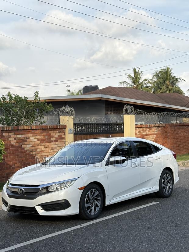 Honda Civic EX Sedan 2018 White