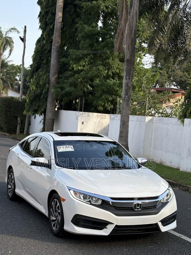 Honda Civic EX Sedan 2018 White