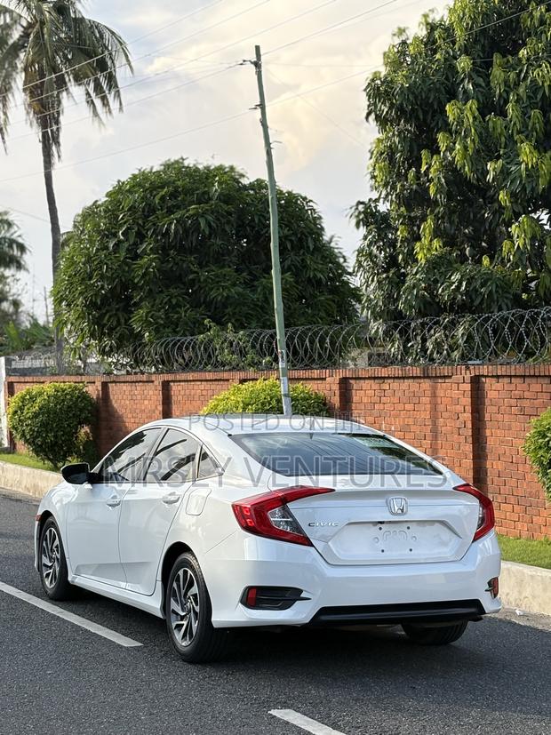 Honda Civic EX Sedan 2018 White