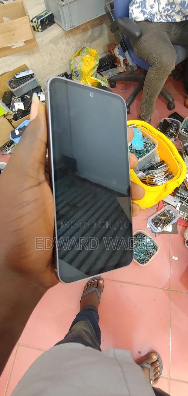 Samsung Galaxy S23 FE 128 GB Gray photo 2