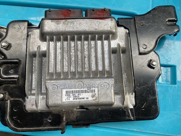 Honda CRV 2017-20 Engine Control Board photo 4