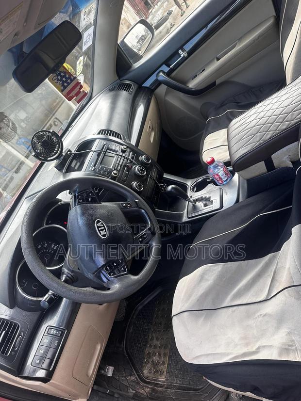 Kia Sorento 2012 Red