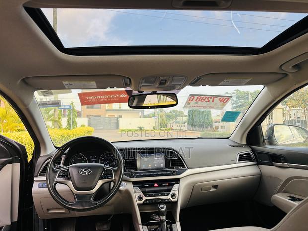 Hyundai Elantra Value Edition 2018 Black