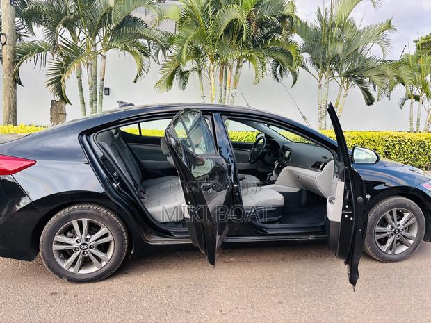 Hyundai Elantra Value Edition 2018 Black