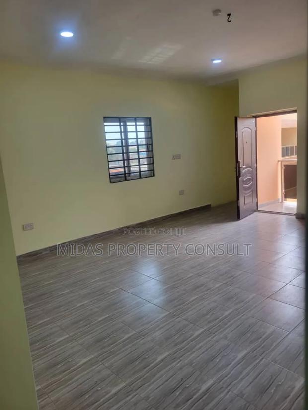 4bdrm House in Okpoigonno, Teshie for sale photo 13