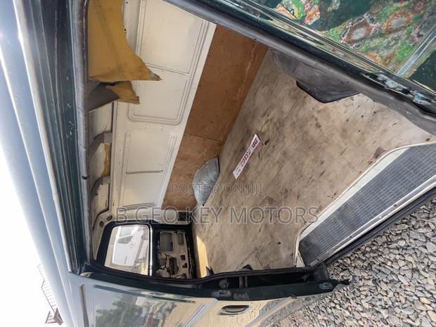 Hyundai H-100 2004 photo 8