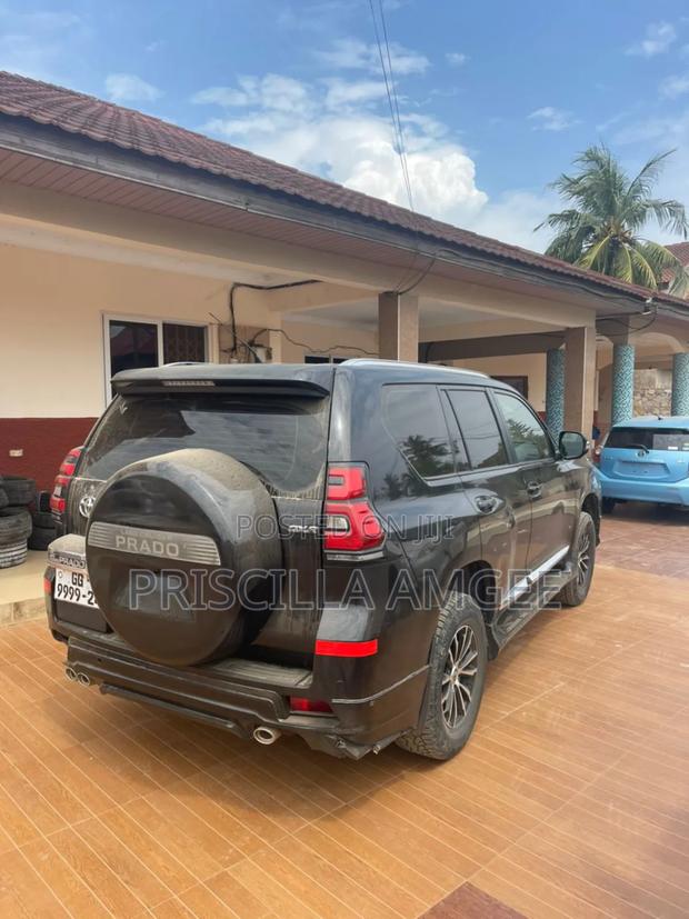 Toyota Land Cruiser Prado 2014 Black