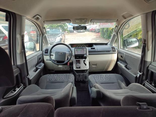 Toyota Voxy 2012 White