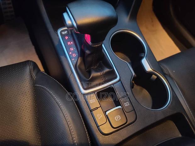 Kia Sportage SX Turbo AWD 2019 Gray photo 4