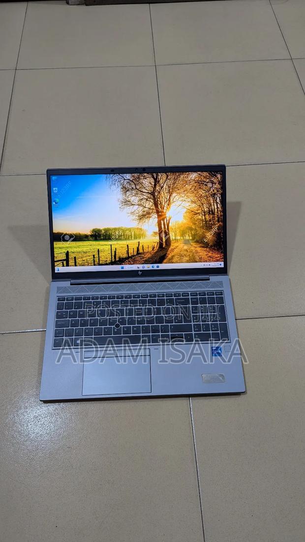 Laptop HP ZBook Firefly G8 16GB Intel Core I7 SSD 512GB