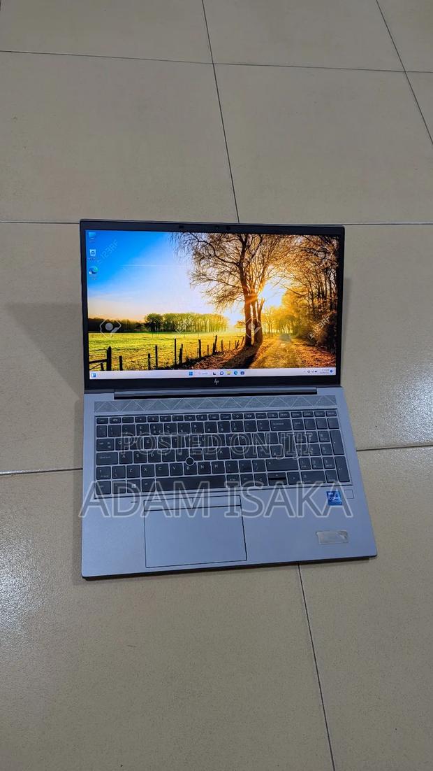 Laptop HP ZBook Firefly G8 16GB Intel Core I7 SSD 512GB photo 2