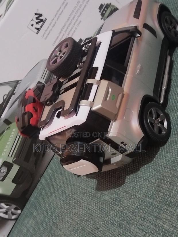 License Land Rover Defender 4x4 photo 2