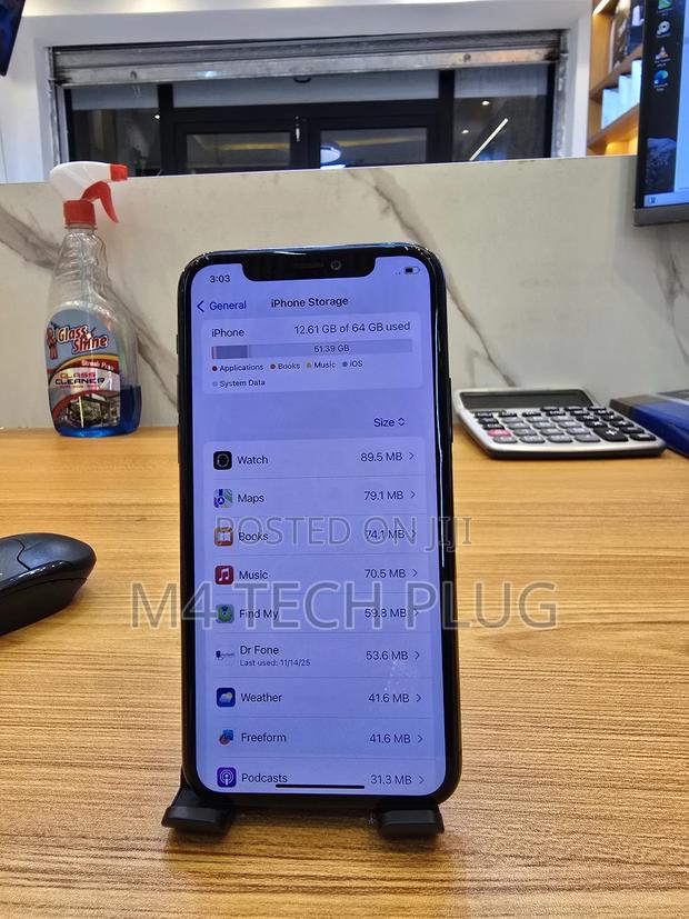 Apple iPhone 11 Pro 64 GB Gray · Photo 4