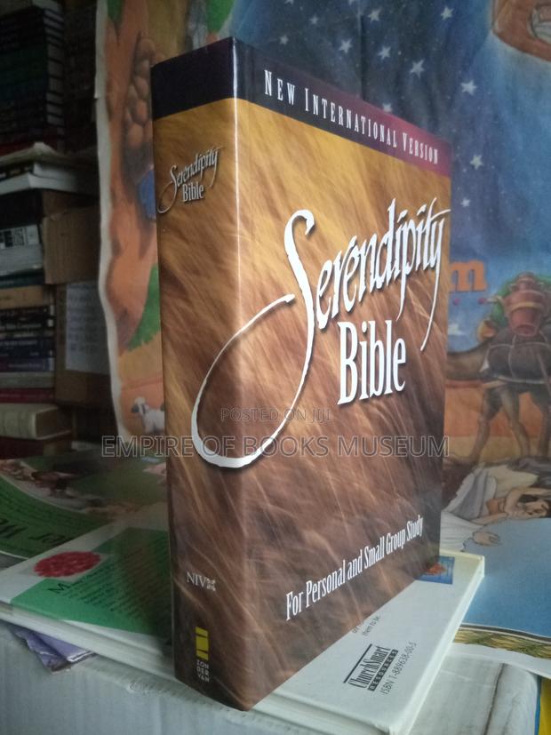 Serendipity Bible: New International Version Hardcover · Photo 3