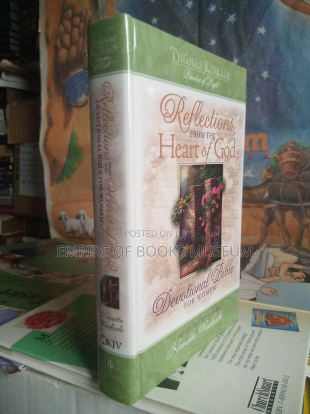 Reflections From the Heart of God: Devotional Bible for Women · Photo 3