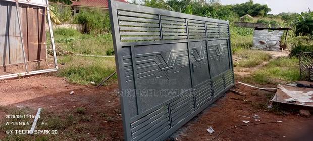 Amazing Grace Metals , Knust