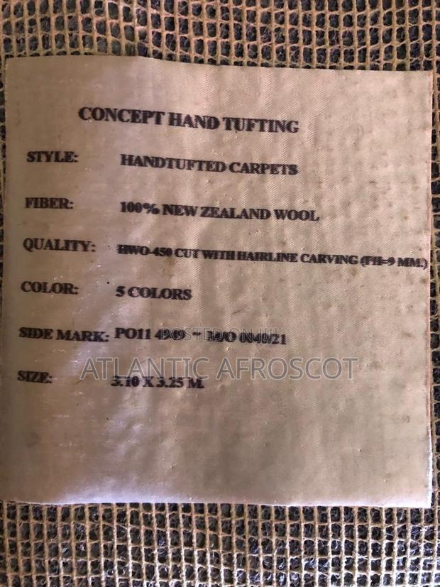 Concept Hand Tufting Rug. Size 3.10m X 3.25m. % New Zealand Wool photo 3