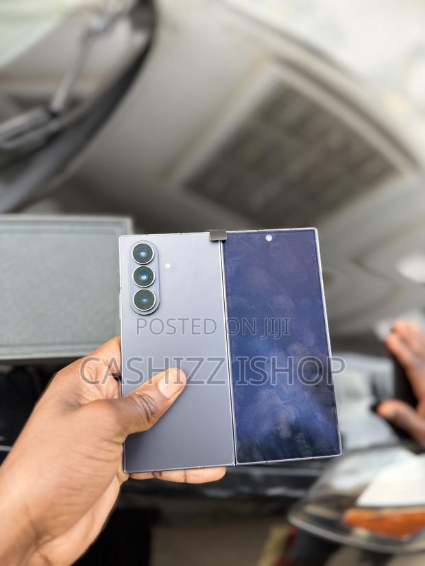 Samsung Galaxy Z Fold7 256 GB Black photo 3